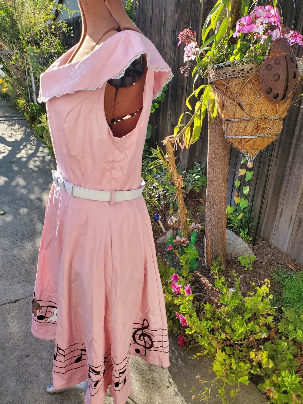 Aristocats Her Universe Pink Musical Note Border Fit-and-Flare Dress - Picture 4 of 11